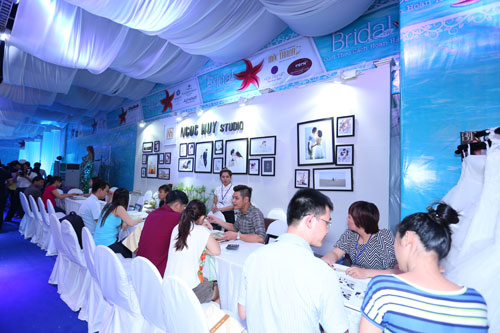 Doanh nhân hóa sao trong triển lãm cưới Bridal Fair 2014 - 6