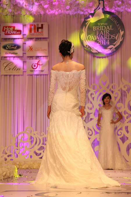 Xu hướng váy cưới mới nhất trong Bridal’s Fair 2014 - 16