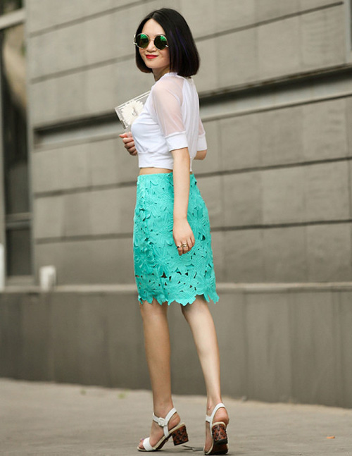 Gợi ý cách khoe eo "con kiến" trong heo may - 3