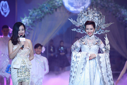 Bridal Fair 2014 hạ màn ấn tượng với bộ áo dài kỷ lục - 4