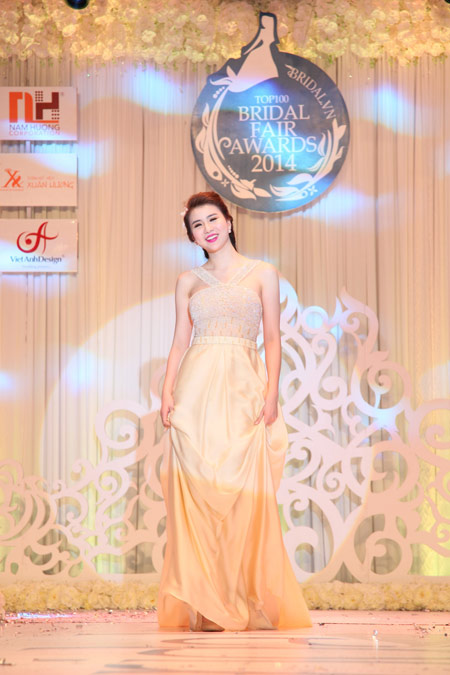 Xu hướng váy cưới mới nhất trong Bridal’s Fair 2014 - 4