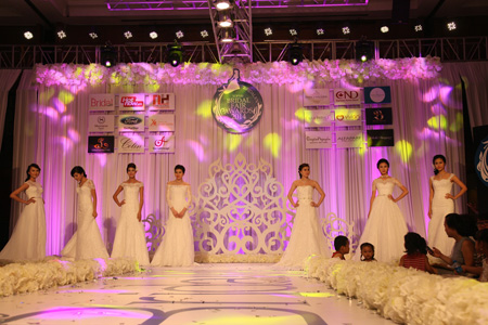 Xu hướng váy cưới mới nhất trong Bridal’s Fair 2014 - 18