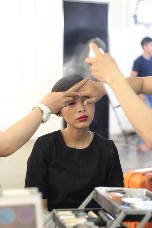 MC Thùy Minh: Đẹp nhất khi mặc áo bà đẻ! - 8