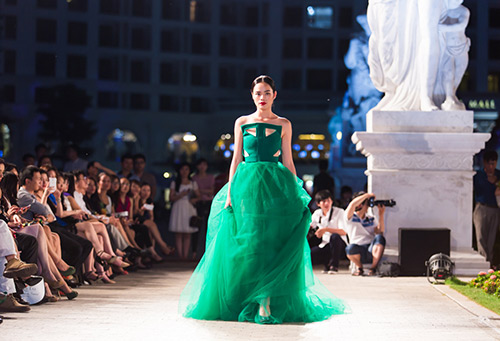 Đẹp Fashion Runway 3: Đẹp không cần chuẩn mực - 11