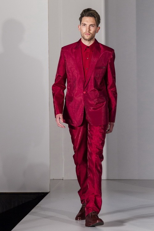 Thời trang Việt tỏa sáng trên sàn "London Fashion Week" - 16