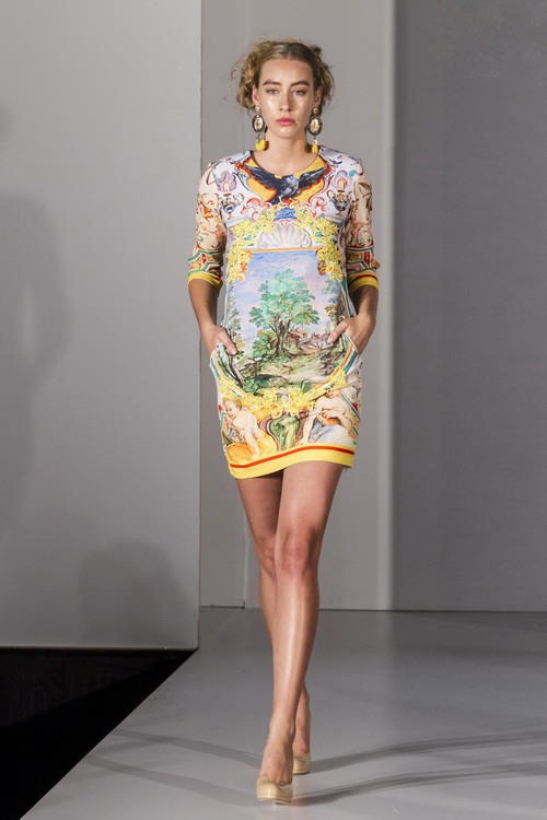 Thời trang Việt tỏa sáng trên sàn "London Fashion Week" - 11