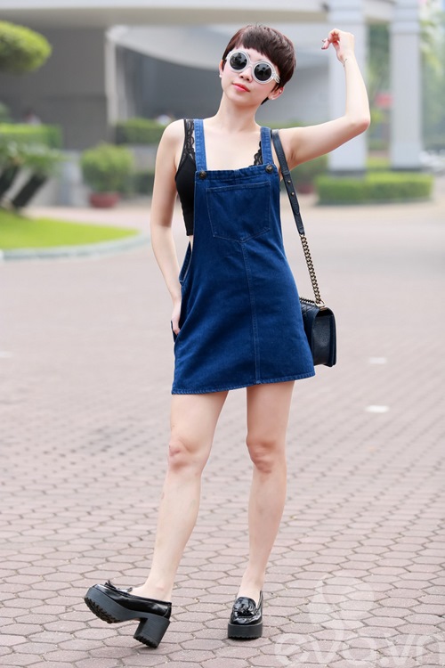 Tóc Tiên mặc áo lót ren khoe hình xăm tại Hà Nội - 6