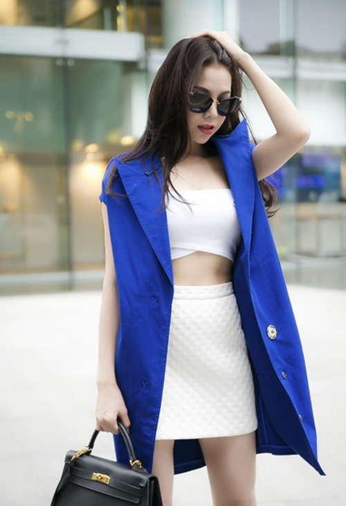 Hà Tăng, Trà Ngọc Hằng gây mê với blazer trần tay - 4