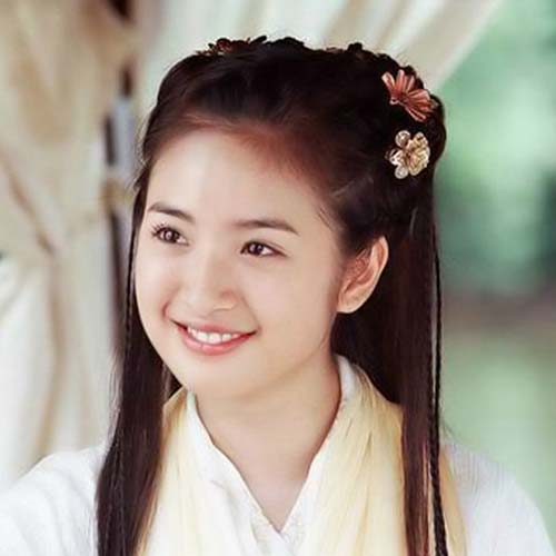 Lâm Y Thần bị "ghét" vì... quá trẻ - 17