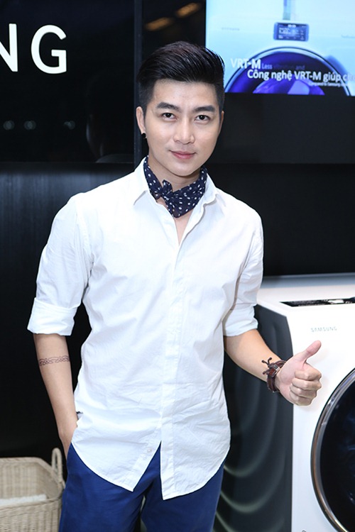 Huyền Trang nổi bần bật nhờ chiều cao "khủng" - 10