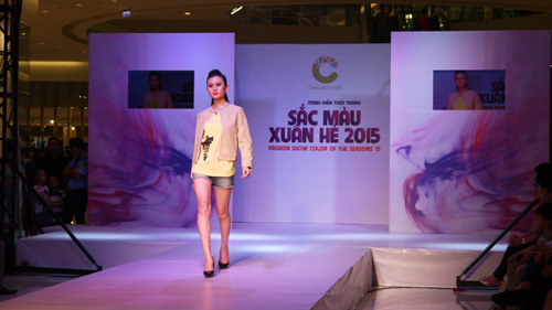 Lộng lẫy đêm hội "Sắc màu xuân hè 2015" - 4