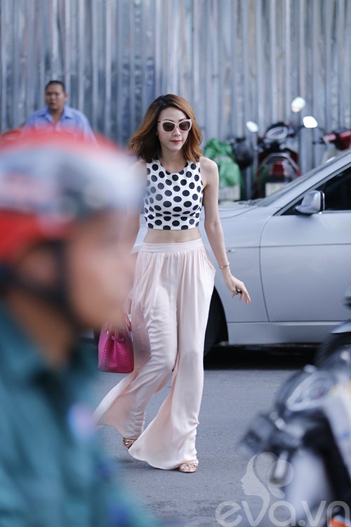 Tuần qua: Huyền Ny khoe áo lót độc đáo - 15
