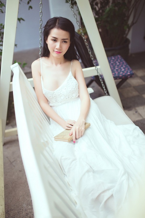 Phan Thị Mơ buông lơi tấm lưng trần nóng hổi - 8