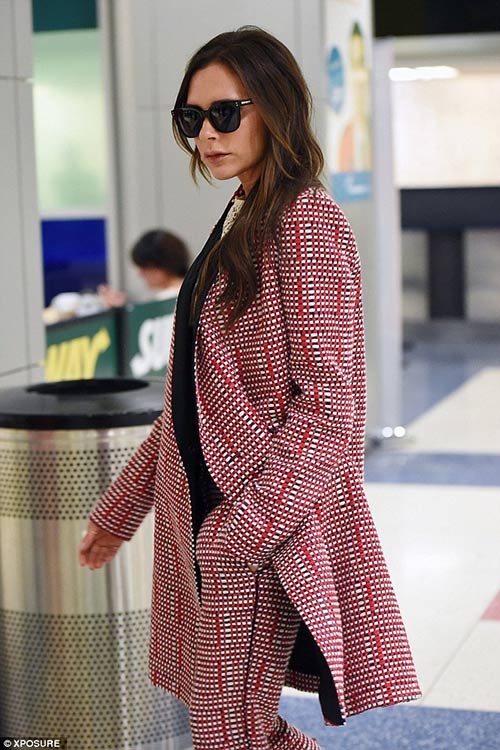 Victoria Beckham bỗng rực rỡ hiếm thấy - 10