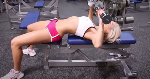 Bài tập gym làm tăng vòng 1 cho chị em ngực 'lép' - 8