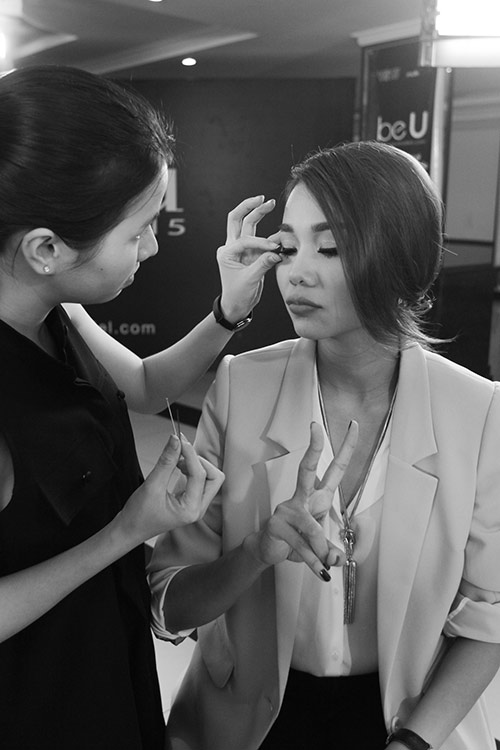 VNTM 2015: Những biểu cảm "khó đỡ" của giám khảo Thanh Hằng - 7