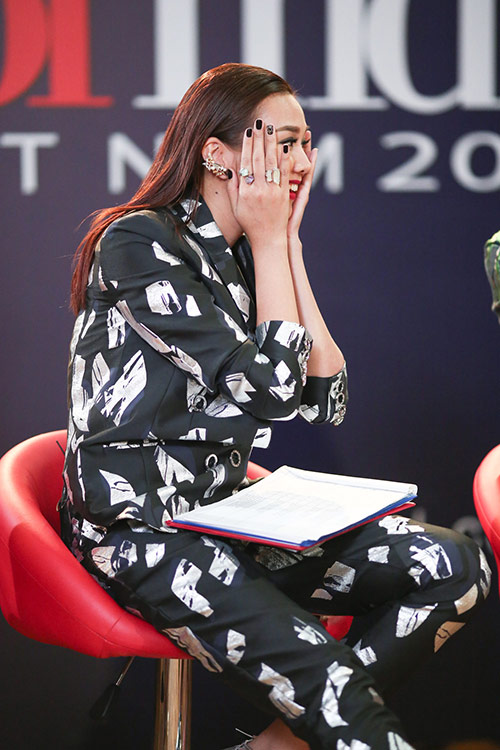 VNTM 2015: Những biểu cảm "khó đỡ" của giám khảo Thanh Hằng - 18