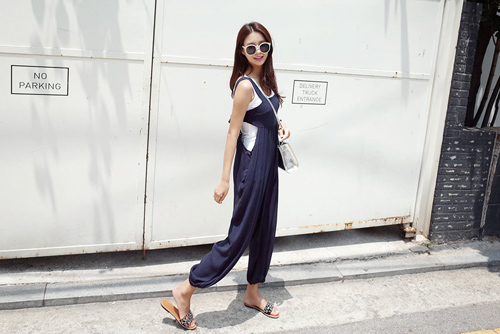 Mùa hè không diện gì thoải mái bằng jumpsuit - 11