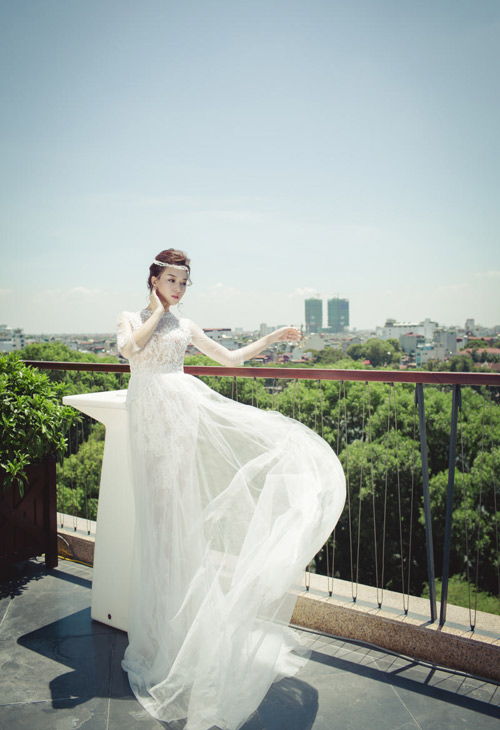 Cô dâu Trương Tùng Lan vai trần nõn nà - 4
