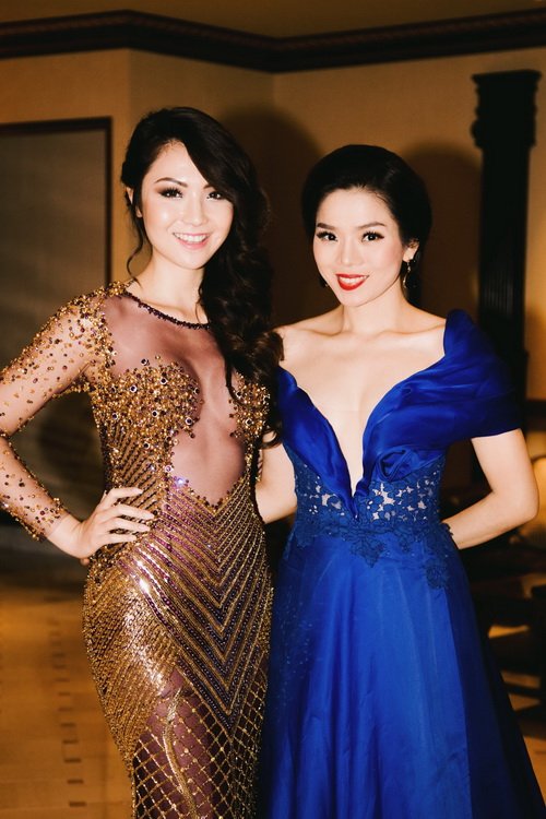HH Jennifer Chung mặc váy "không nội y" bên mẹ - 10