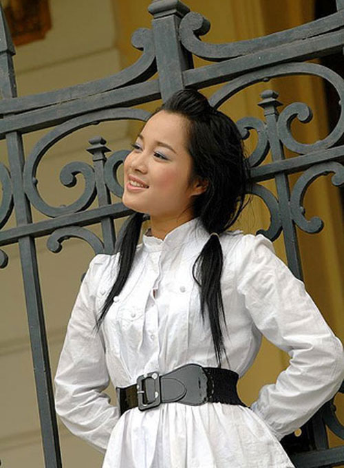 Nhan sắc 'Vàng Anh' Minh Hương ngày ấy - bây giờ - 2