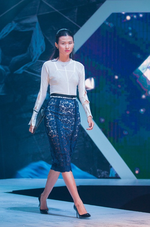 Hoa khôi Lan Khuê tỏa sáng trên sàn catwalk - 6