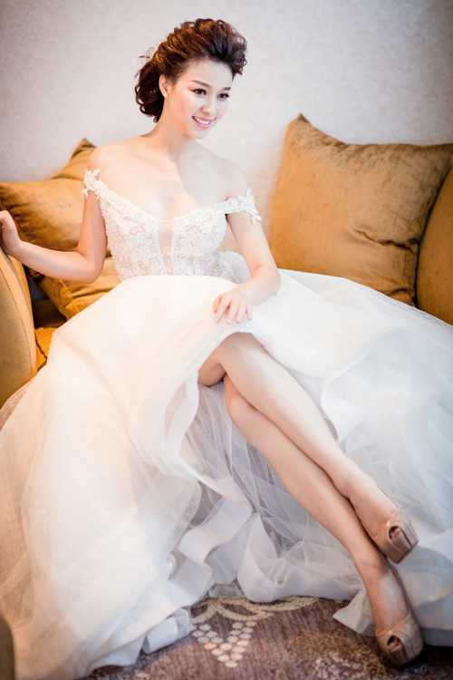 Cô dâu Trương Tùng Lan vai trần nõn nà - 10