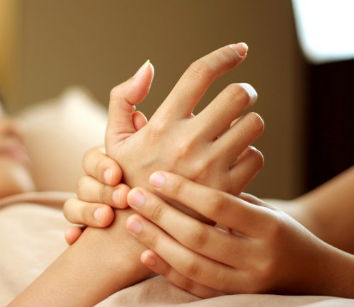 Bỏ túi 10 quy tắc cho đôi tay mềm mại - 11