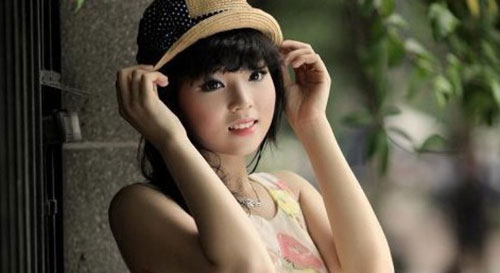 Hoa hậu Kỳ Duyên ngày càng mặt thon, cằm nhọn - 13