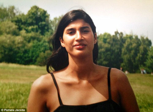 Bà mẹ 52 tuổi trẻ như thiếu nữ 20 nhờ kem chống nắng và dầu dừa - 3