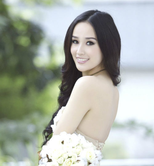 Sao Việt xinh đẹp lạ thường với tóc 'bổ luống' - 4