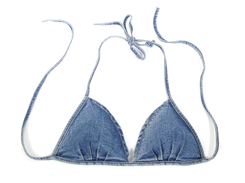 Thu này, rộn ràng bãi biển với bikini denim