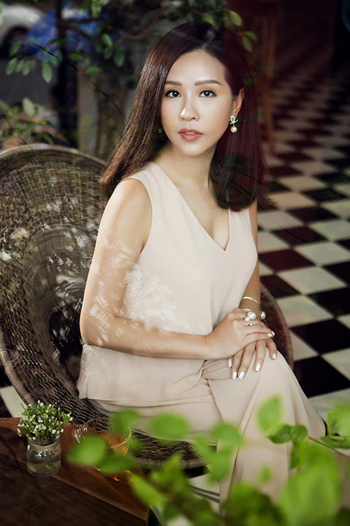 Lã Thanh Huyền bự phấn, Ái Phương mặt loang lổ - 12