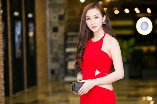 Hot girl Kelly xinh đẹp rạng rỡ sau nghi án tiếp tục dao kéo - 1