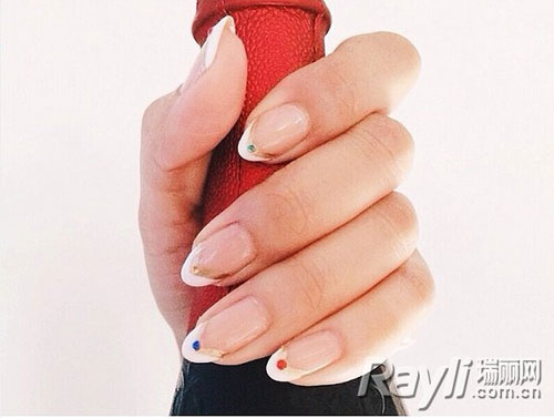 1001 mẫu nail dành cho nàng 'mê' Thuỷ thủ Mặt Trăng - 8