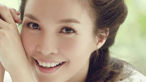 Nao lòng ngắm những mỹ nhân “miệng rộng” của Vbiz - 6