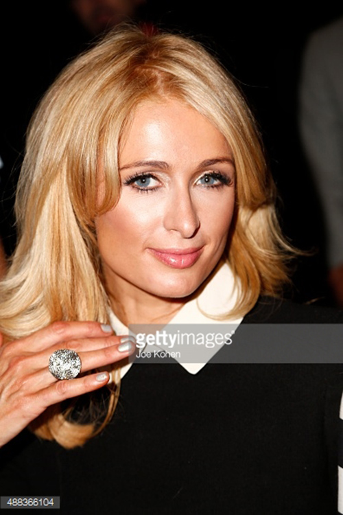 Paris Hilton xem show thời trang Minh Tú diễn ở New York - 7