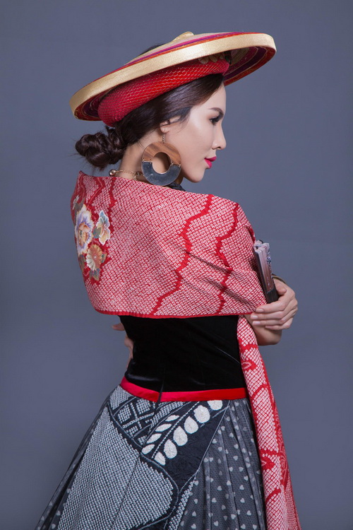 Lộ diện trang phục dân tộc lạ mắt của Á khôi Lệ Quyên - 11