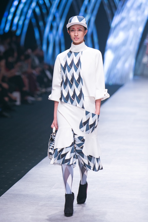 Câu chuyện cổ tích của hai 2 "ái nữ" trong đêm thứ 4 VIFW 2015 - 8