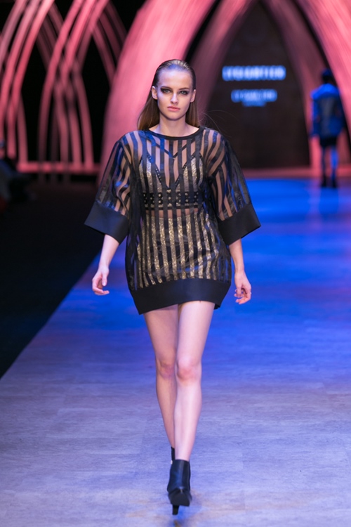 Hai chàng trai thiên tài gây "nhốn nháo" trong ngày 3 VIFW - 14
