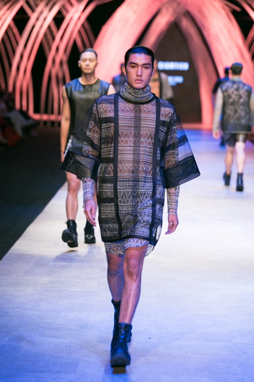 Hai chàng trai thiên tài gây "nhốn nháo" trong ngày 3 VIFW - 9
