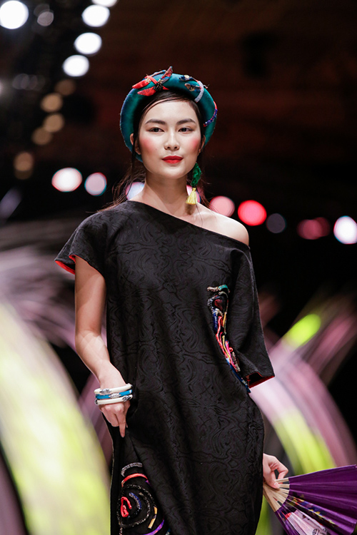 Những nét thú vị và hụt hẫng trong đêm thứ 2 VIFW 2015 - 7