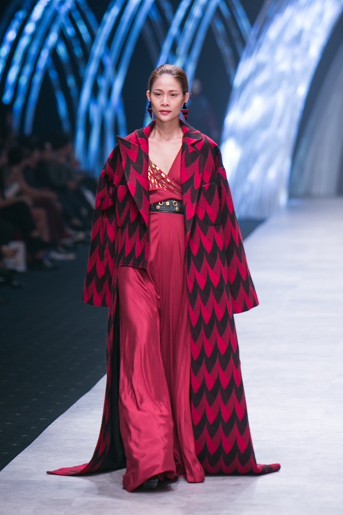 Câu chuyện cổ tích của hai 2 "ái nữ" trong đêm thứ 4 VIFW 2015 - 9