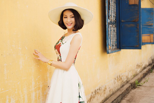 MC Thanh Mai U50 vẫn khiến “hoa ghen, liễu hờn” vì quá đẹp - 8