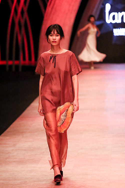 Li Lam đã bớt "khùng" để quay về Nguyên bản - 6