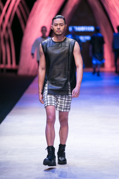 Hai chàng trai thiên tài gây "nhốn nháo" trong ngày 3 VIFW - 5