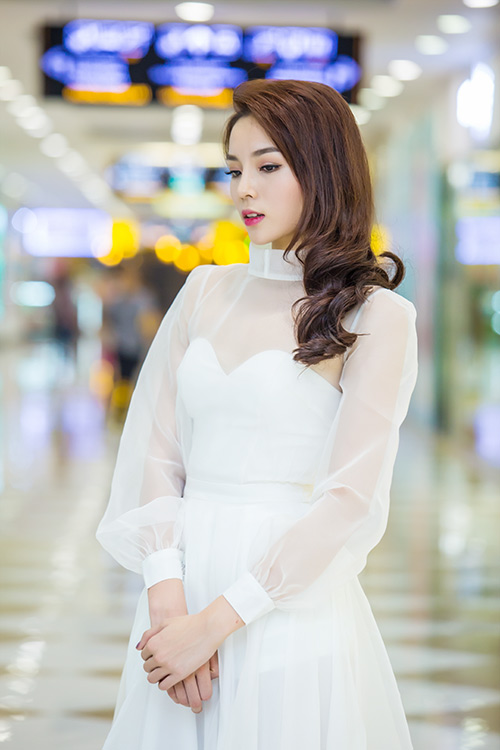 HH Kỳ Duyên diện đầm trắng xinh như công chúa - 4