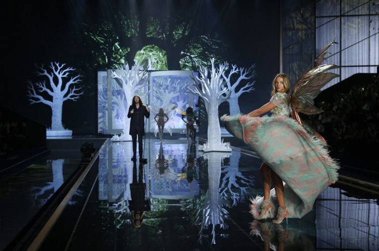 Victoria's Secret Show 2015 gây hụt hẫng vì mờ nhạt - 16