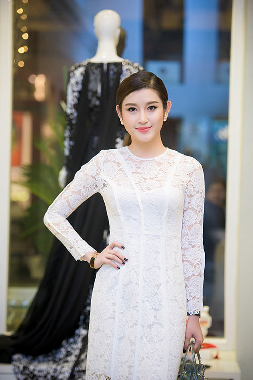 Á hậu Huyền My chi hơn 400 triệu đồng đi dự tiệc - 6