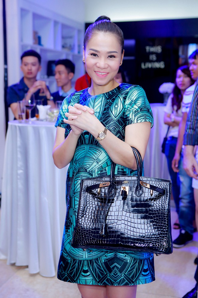 Thu Minh - Tay chơi đồ hiệu "khét tiếng" của showbiz - 11